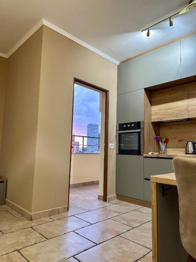 Amos City Center Apartment Tirana Zewnętrze zdjęcie